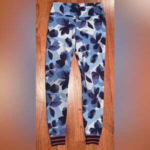 EUC Aerie Floral Leggings. Blue. Size Small.💙